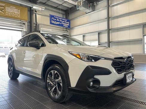 Used 2024 Subaru Crosstrek 2.0i Premium image 1