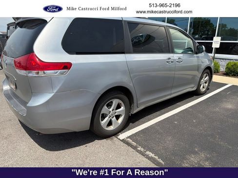 Used 2014 Toyota Sienna LE FWD image 5