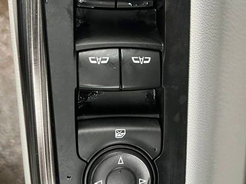 Used 2023 GMC Acadia SLT image 21