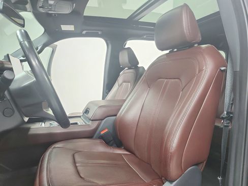 Used 2024 Ford Expedition Limited RWD image 19