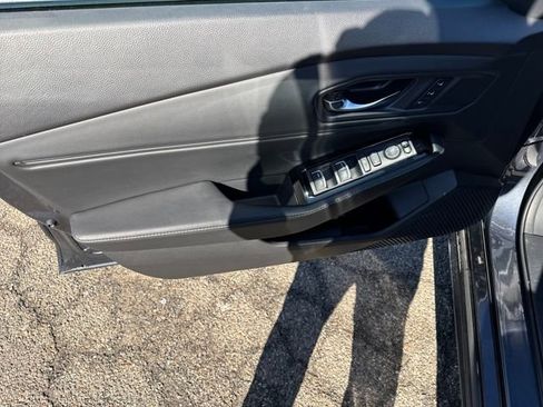 Used 2023 Honda Accord Touring image 6