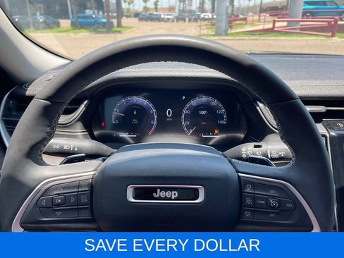 Used 2023 Jeep Grand Cherokee L Limited AWD/4WD image 7