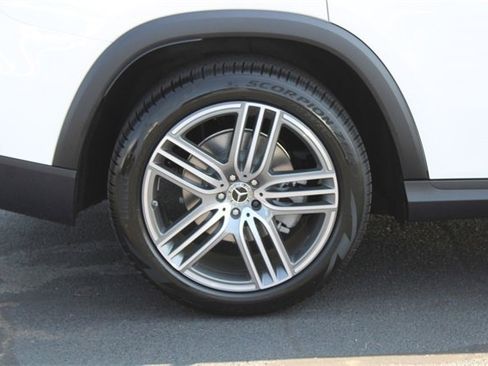 New 2025 Mercedes-Benz GLS 450 4MATIC image 27