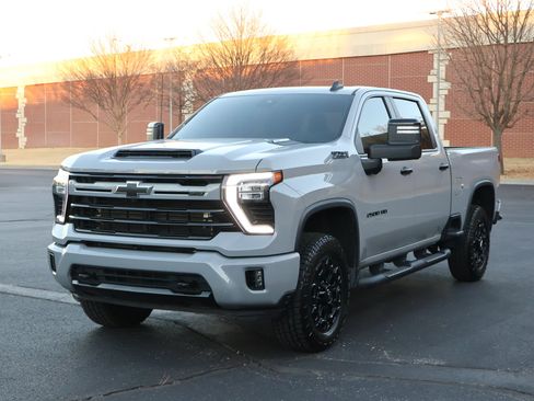 Used 2024 Chevrolet Silverado 2500 LT w/ Z71 Sport Edition image 31