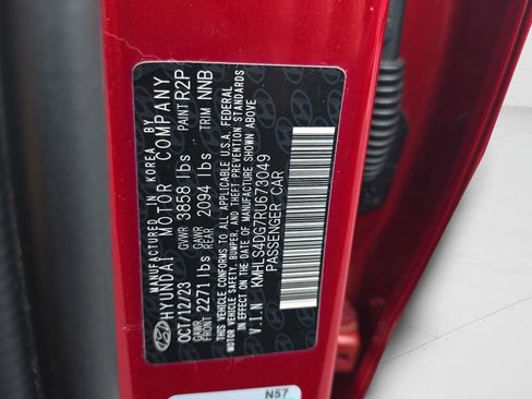 Certified 2024 Hyundai Elantra SEL w/ Convenience Package FWD image 29