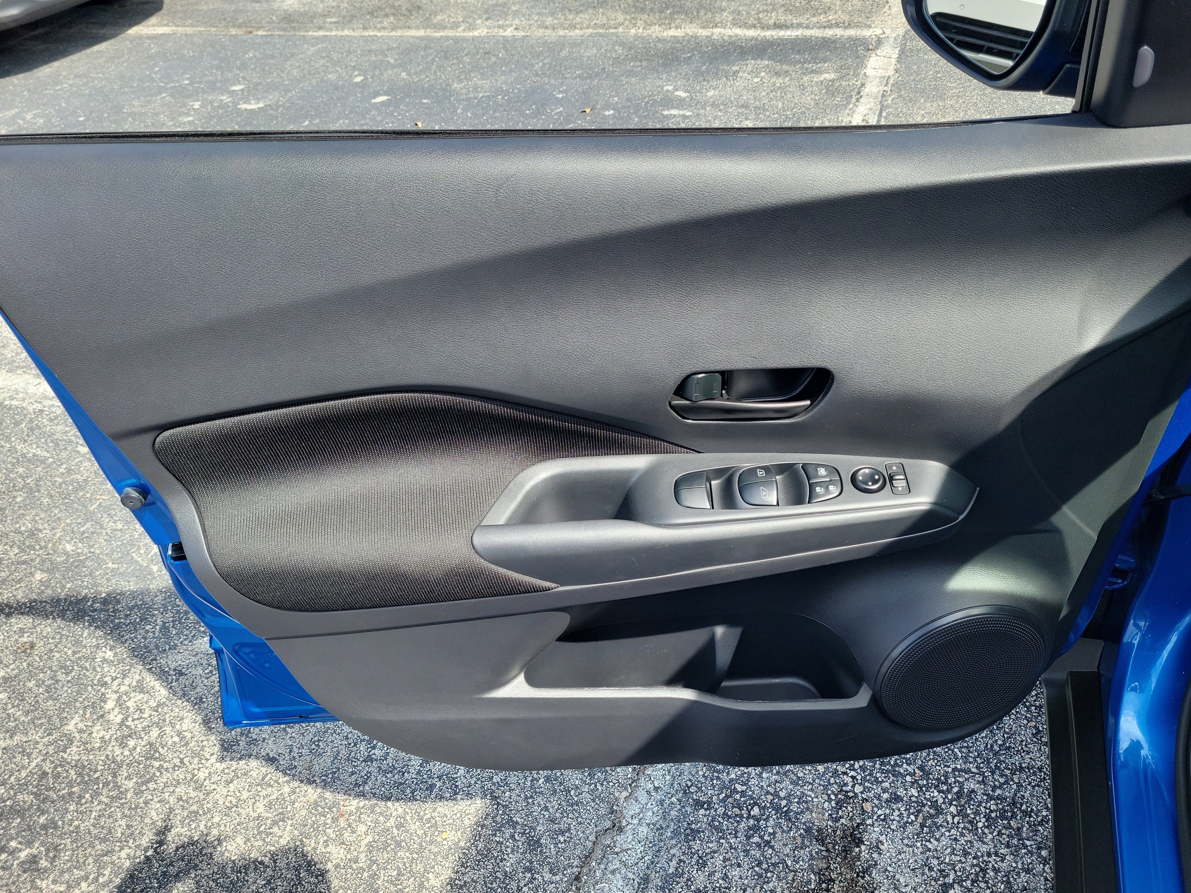 Certified 2025 Nissan Kicks Play S FWD image 10
