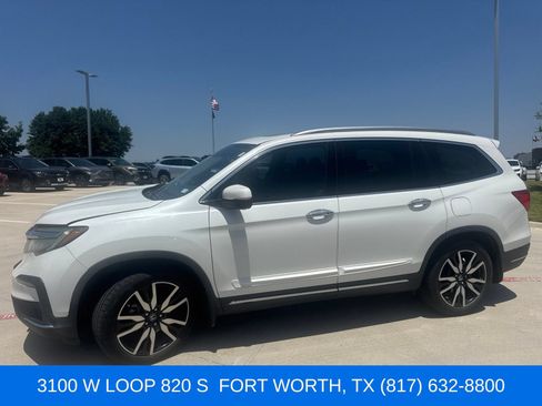 Used 2020 Honda Pilot Touring image 1