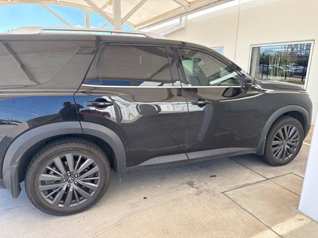 Used 2022 Nissan Pathfinder SL w/ SL Premium Package FWD image 7