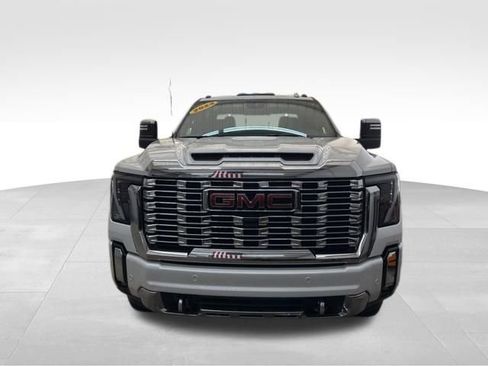 Used 2024 GMC Sierra 2500 Denali w/ Denali Reserve Package image 2