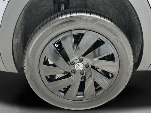 Used 2025 Volkswagen Atlas SE AWD/4WD image 8