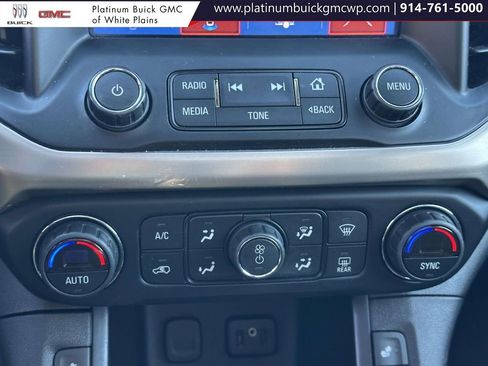 Used 2018 GMC Acadia Denali w/ Technology Package image 28