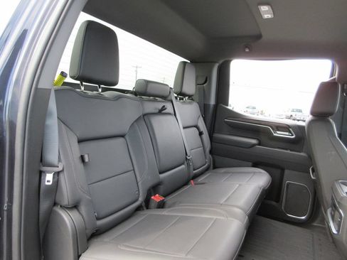 Used 2022 GMC Sierra 1500 SLT w/ SLT Premium Package AWD/4WD image 22