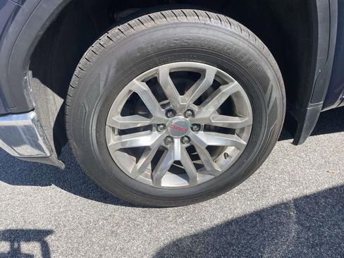 Used 2019 GMC Sierra 1500 SLT w/ SLT Premium Plus Package AWD/4WD image 6