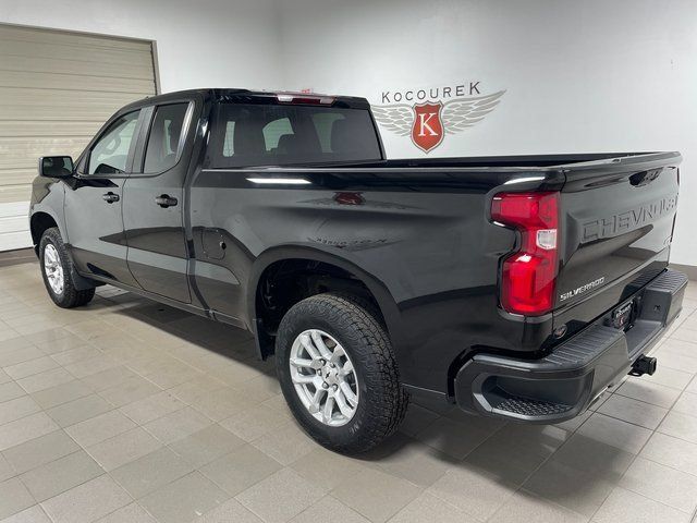Used 2023 Chevrolet Silverado 1500 RST w/ Z71 Off-Road Package AWD/4WD image 4