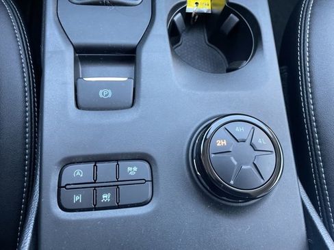 Used 2024 Ford Ranger Lariat w/ Trailer Tow Package image 31