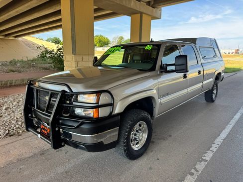 Used 2006 Chevrolet Silverado 2500 LT RWD image 7