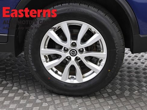 Used 2020 Nissan Rogue SV AWD/4WD image 34