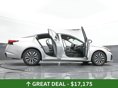 Used 2023 Nissan Altima 2.5 SV image 75