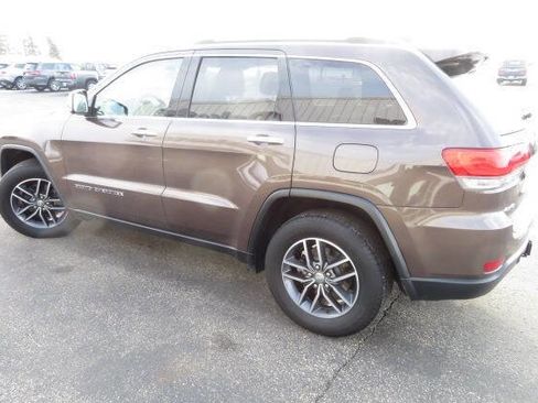 Used 2018 Jeep Grand Cherokee Limited w/ Trailer Tow Group IV image 7