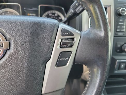 Used 2017 Nissan Titan PRO-4X AWD/4WD image 26