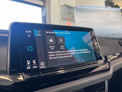 New 2025 Volkswagen Atlas Cross Sport SEL Premium R-Line image 11