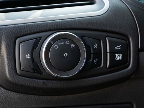 Used 2024 Ford Edge Titanium image 40