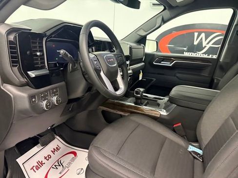 New 2026 GMC Sierra 1500 Elevation AWD/4WD image 9