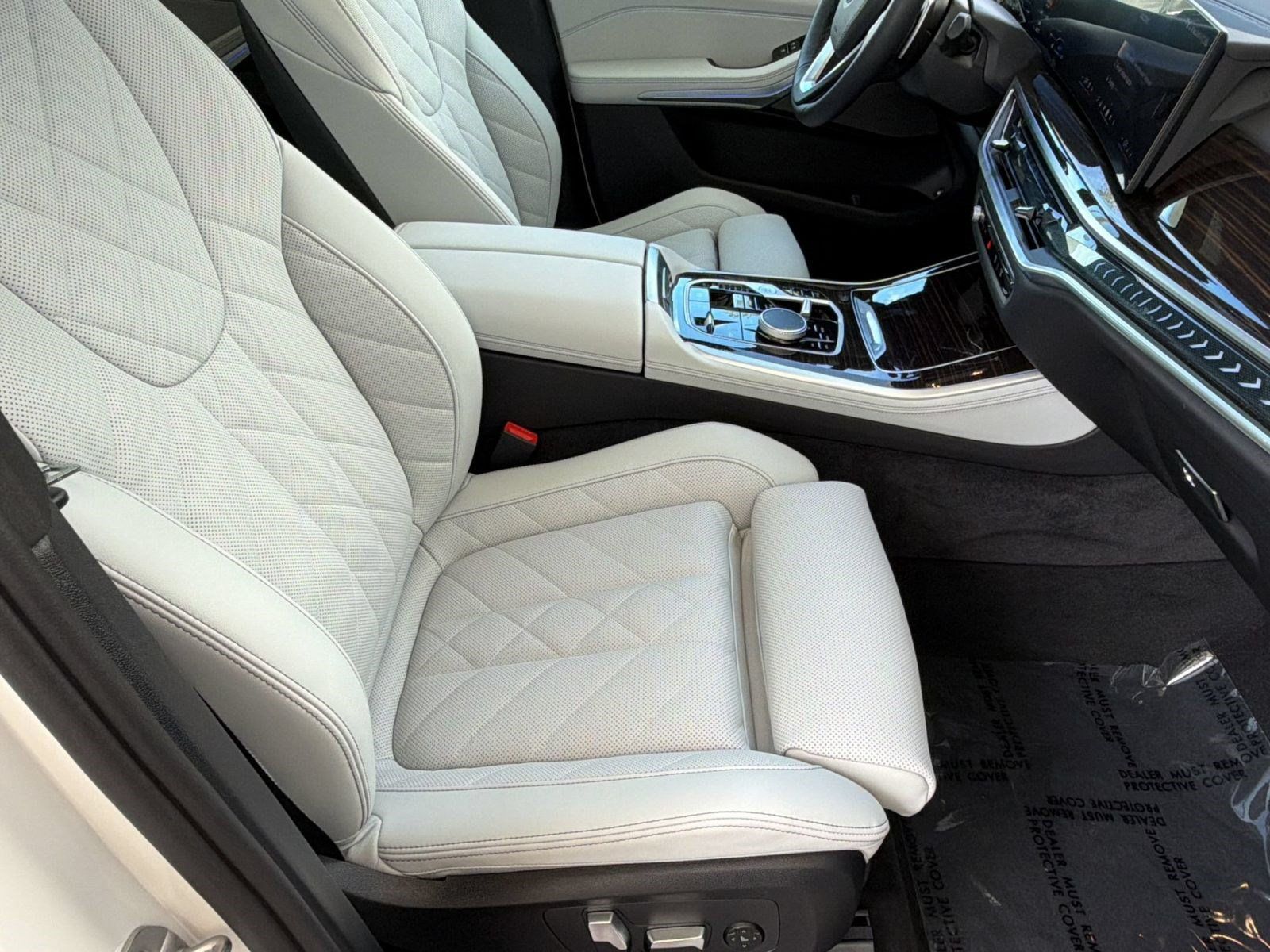 Used 2026 BMW X5 xDrive50e AWD/4WD image 25