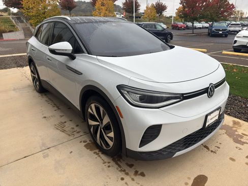 Used 2021 Volkswagen ID.4 Pro S w/ Gradient Package image 3