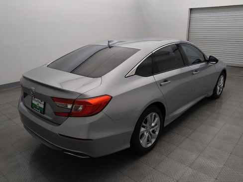 Used 2018 Honda Accord LX image 9