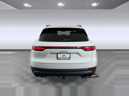 Used 2023 Porsche Cayenne Platinum Edition image 10