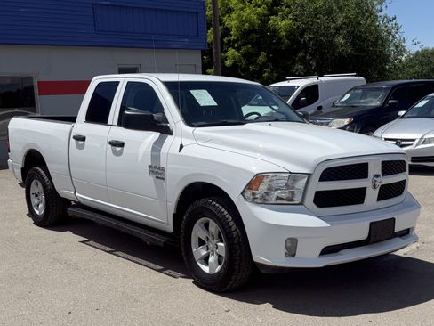 Used 2019 RAM 1500 Express AWD/4WD image 2