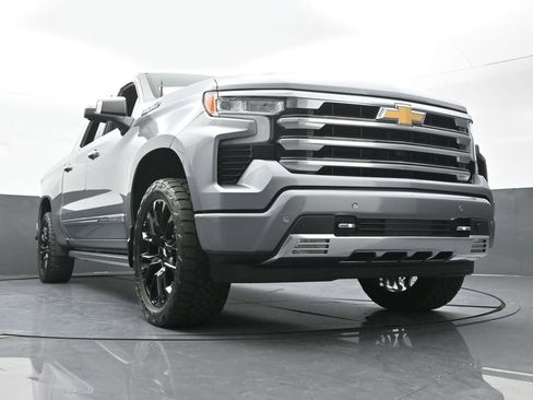 Used 2024 Chevrolet Silverado 1500 High Country w/ Technology Package RWD image 84
