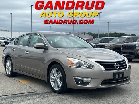 Used 2014 Nissan Altima 2.5 SL FWD image 1