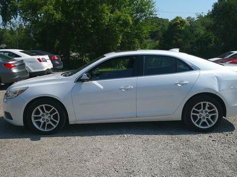 Used 2015 Chevrolet Malibu LT FWD image 1