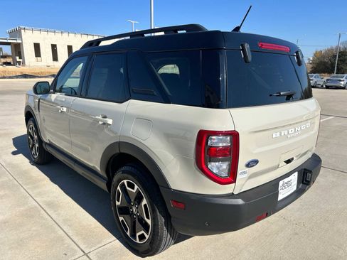 Used 2024 Ford Bronco Sport Outer Banks w/ Tech Package image 5