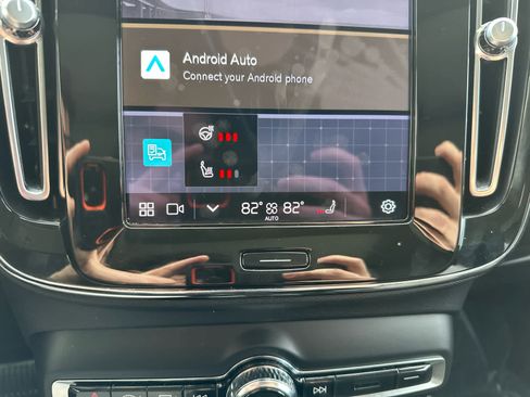 Used 2023 Volvo XC40 B5 Plus w/ Driver Assist Package image 17