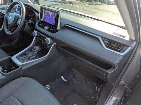 Used 2024 Toyota RAV4 XLE FWD image 6