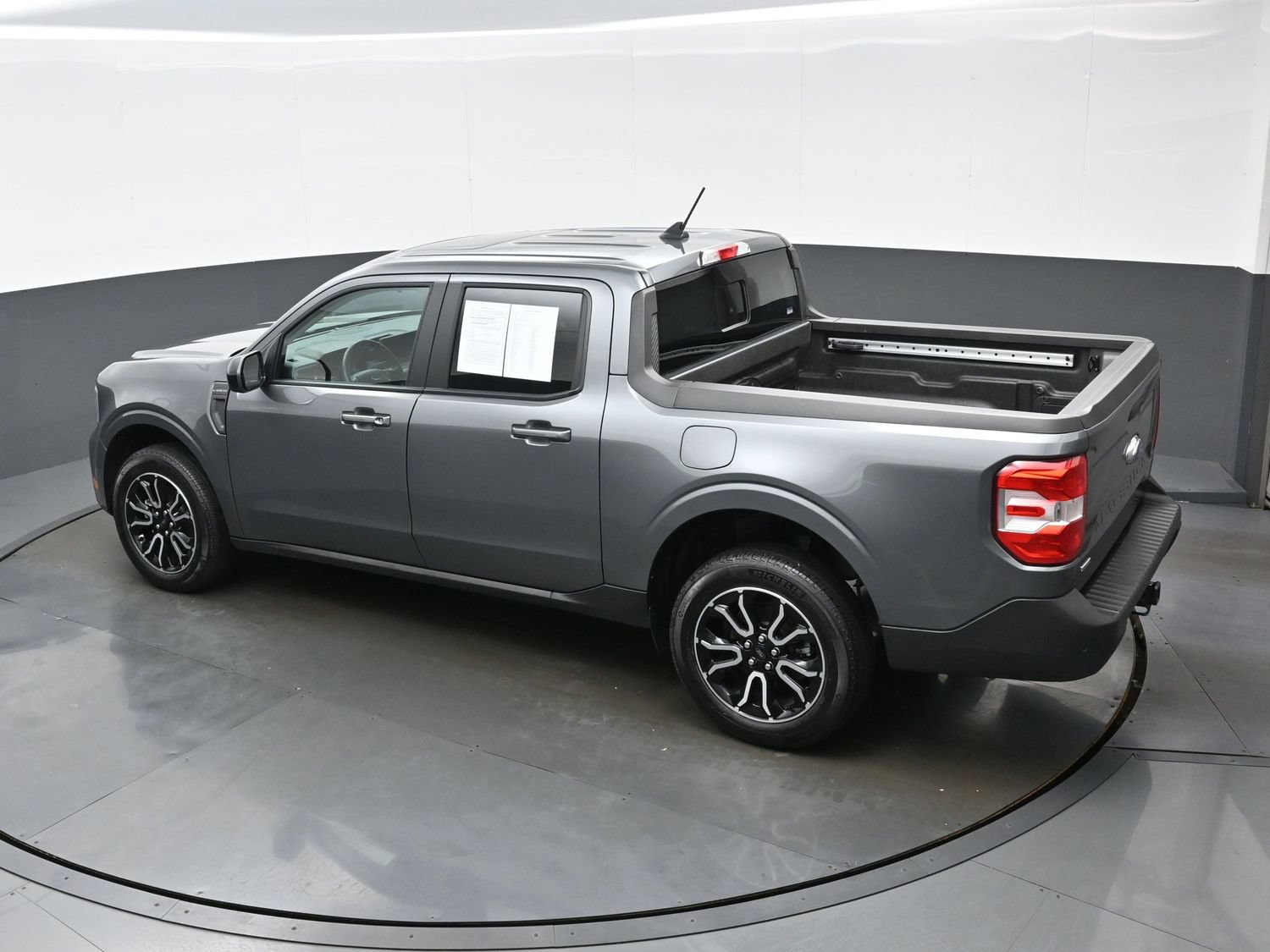 Used 2024 Ford Maverick Lariat FWD image 39