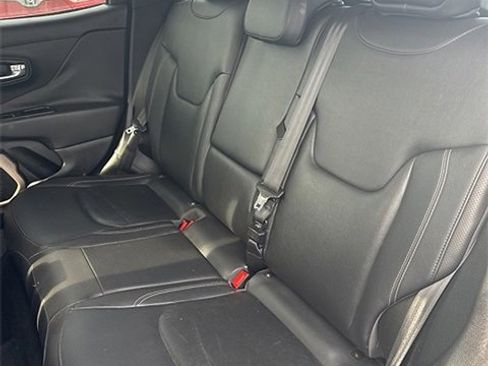 Used 2016 Jeep Renegade Limited image 10