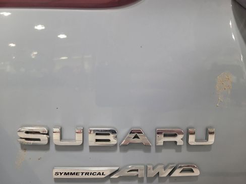 Used 2022 Subaru Crosstrek 2.5i Limited w/ Moonroof Package 2 AWD/4WD image 3