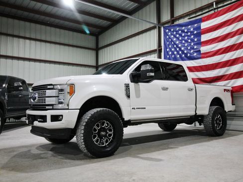 Used 2019 Ford F250 Platinum w/ Platinum Ultimate Package image 1