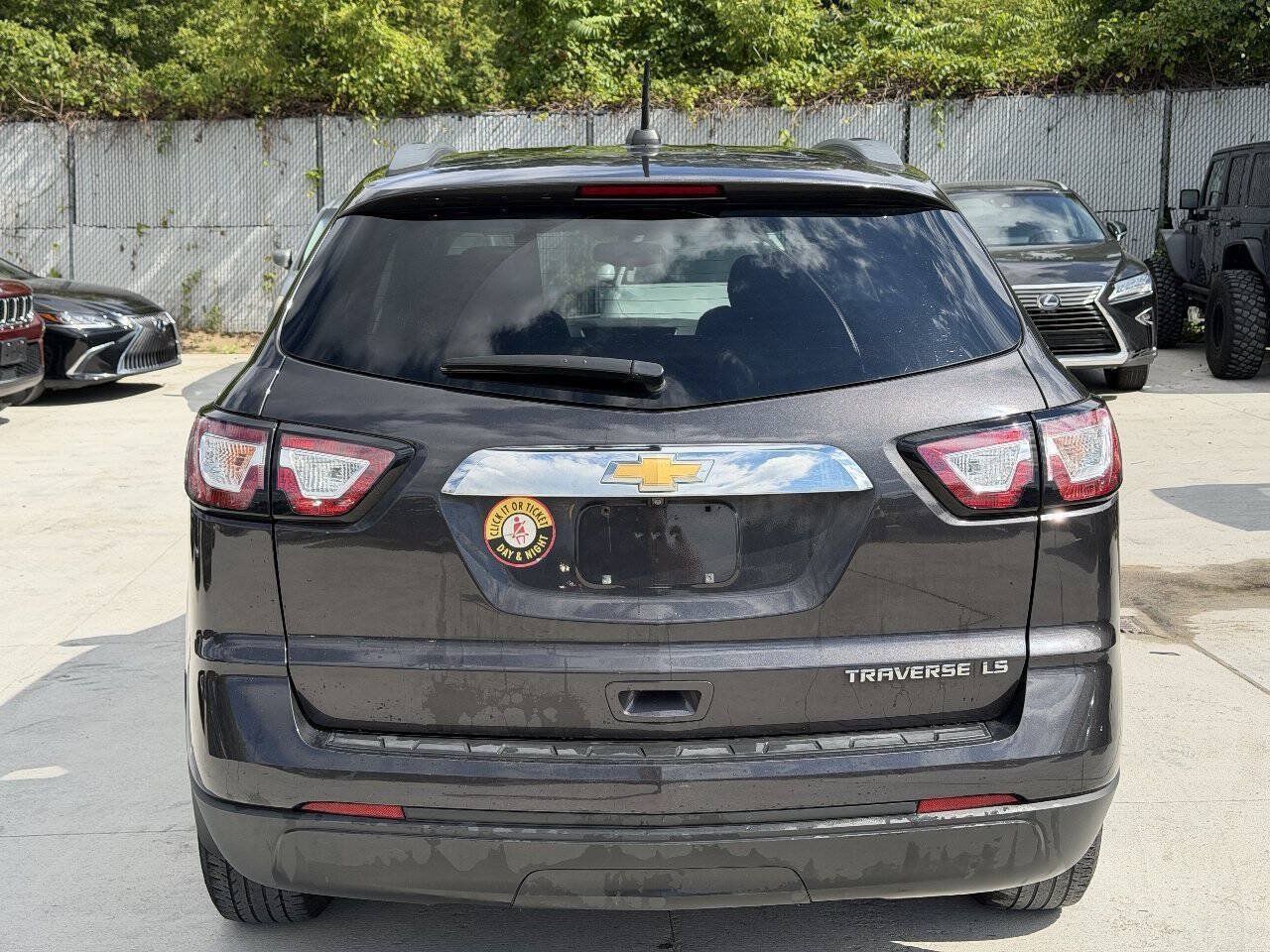 Used 2016 Chevrolet Traverse LS FWD image 5
