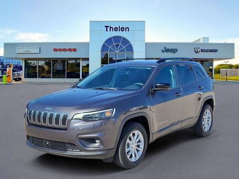 Used 2022 Jeep Cherokee Latitude Lux AWD/4WD image 2