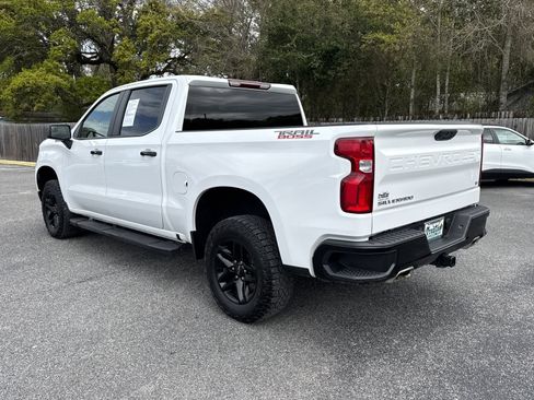 Used 2024 Chevrolet Silverado 1500 LT Trail Boss w/ Protection Package AWD/4WD image 3