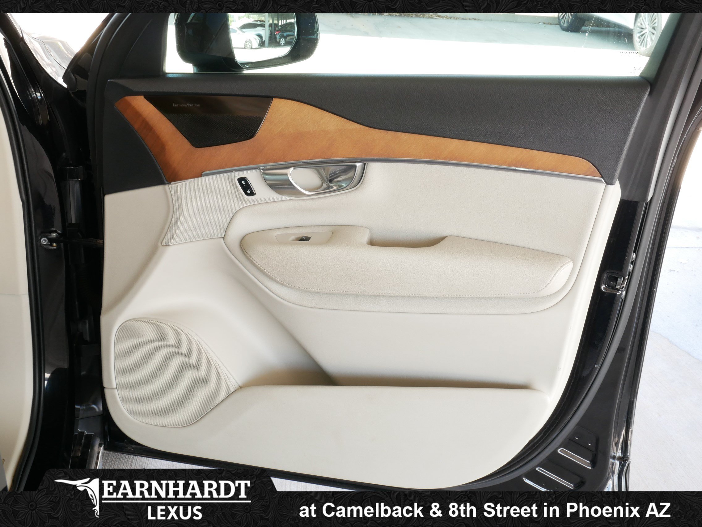 Used 2021 Volvo XC90 T6 Momentum w/ Protection Package Premier AWD/4WD image 12
