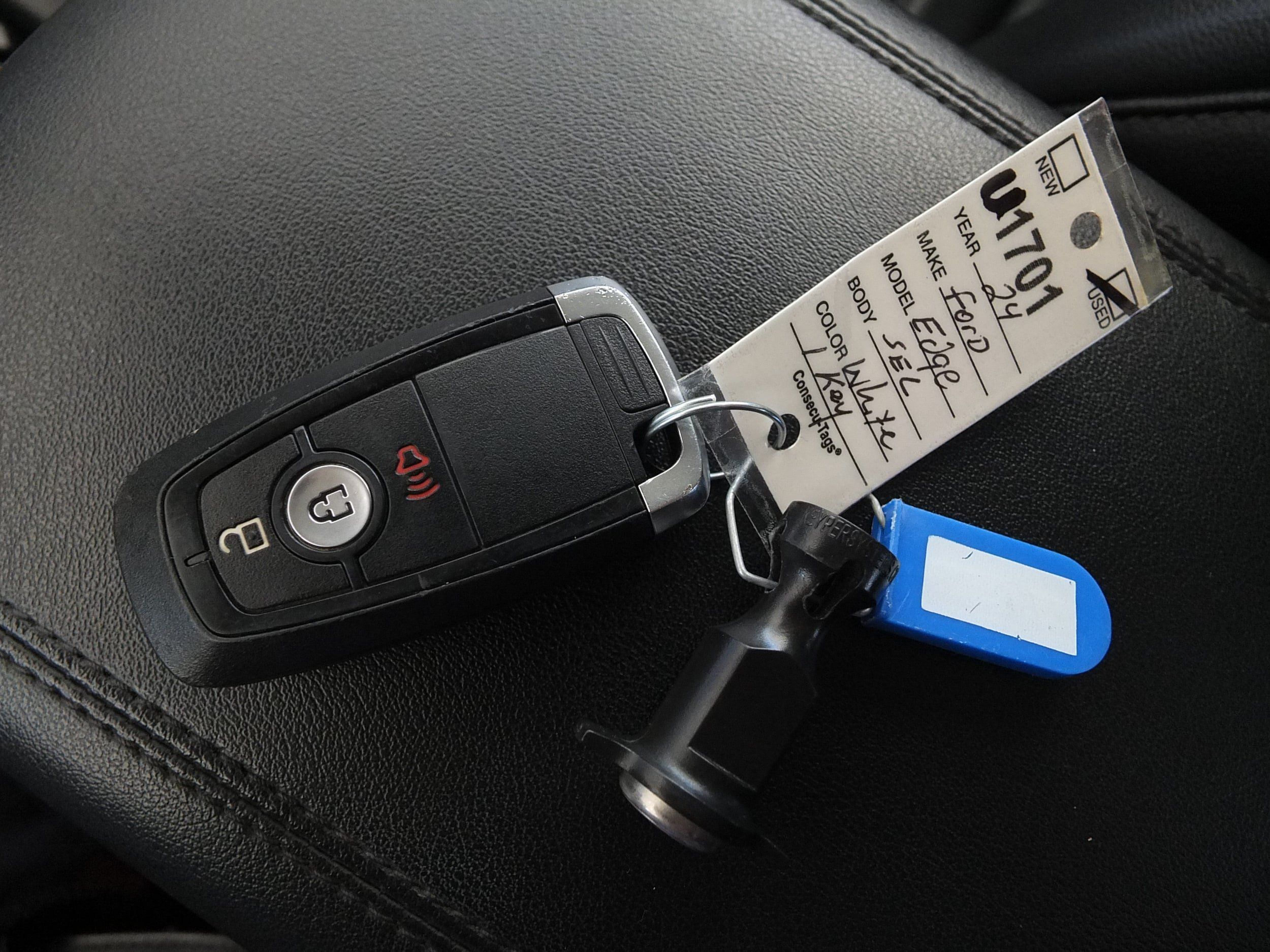 Used 2024 Ford Edge SEL AWD/4WD image 29