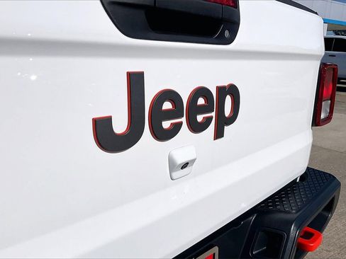 Used 2023 Jeep Gladiator Mojave image 27