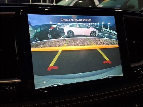 Used 2021 Chrysler Pacifica Touring-L w/ Uconnect Theater Family Group image 24