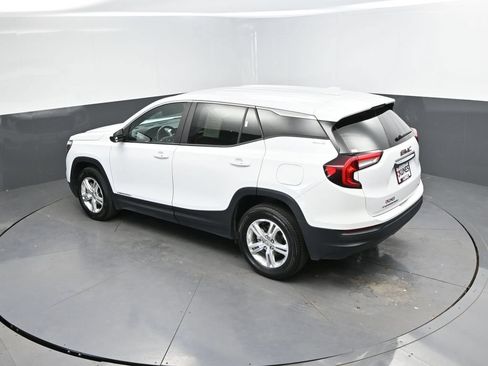 Used 2024 GMC Terrain SLE AWD/4WD image 28